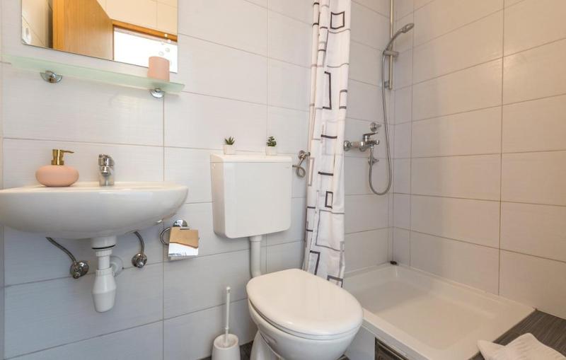 Comfort Studio with Balcony and Sea View image 3