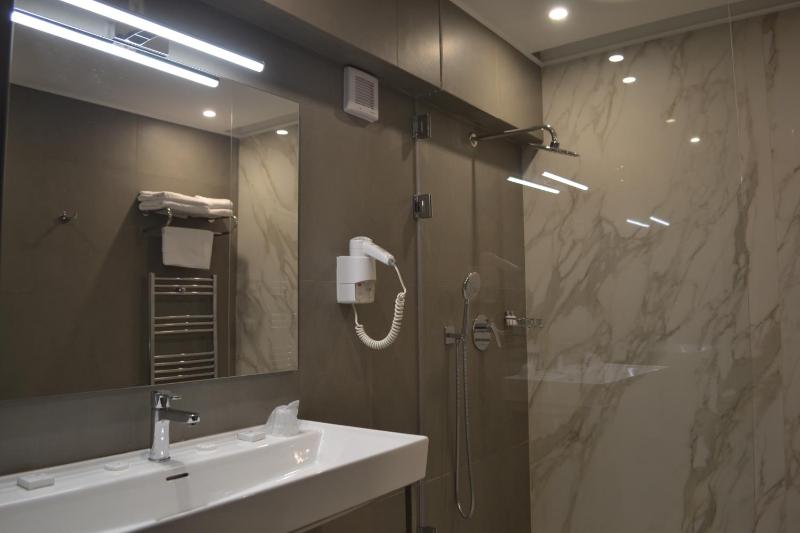 Executive Suite image 2