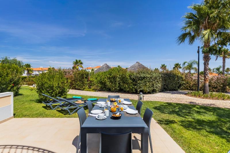 Two-Bedroom Villa image 2