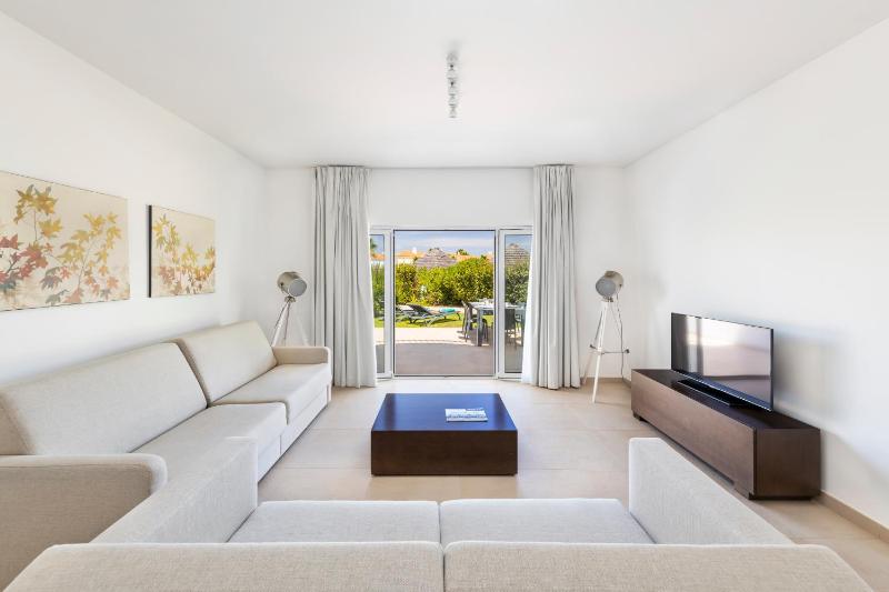 Two-Bedroom Villa image 3