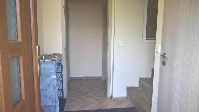 One-Bedroom Apartment image 2