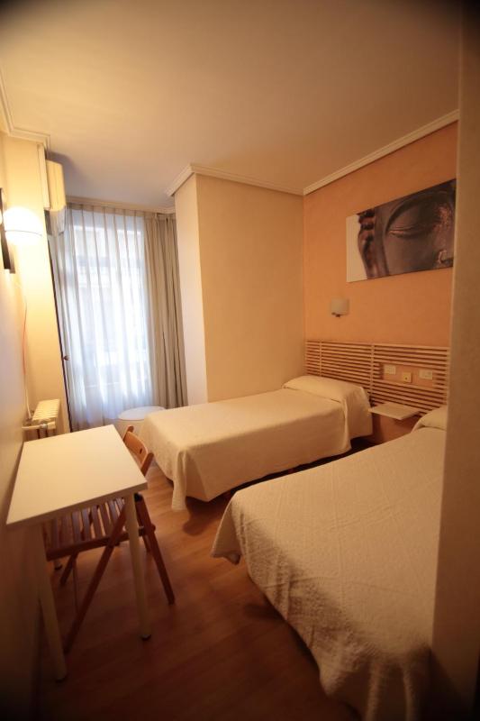 Hotel Valencia de la Musica - image 11
