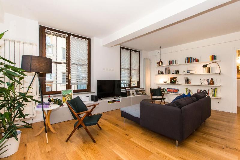 One-Bedroom Apartment image 1