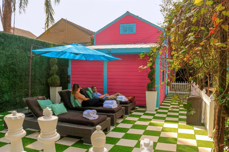 4 BR - Sleeps 8! Best location next to Bourbon Street! - image 11