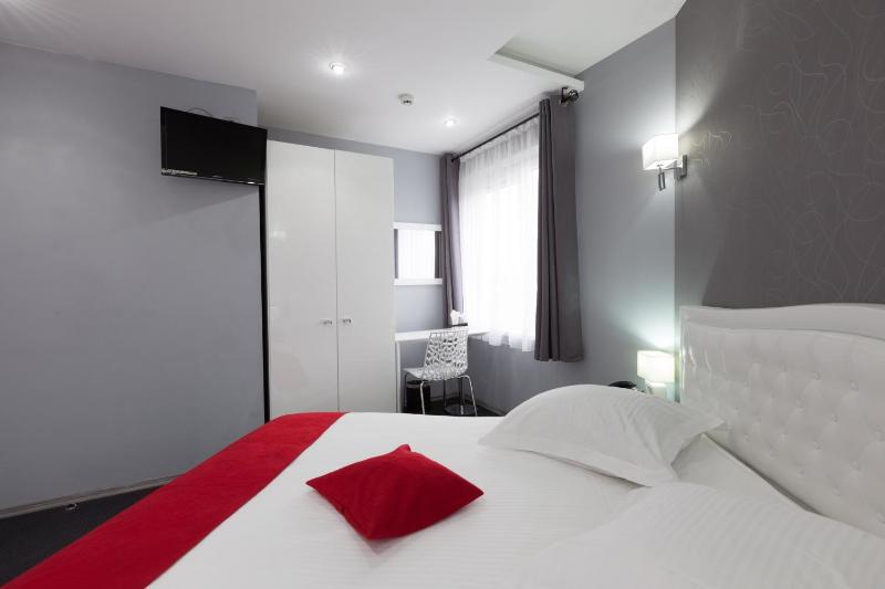 Standard Triple Room image 3
