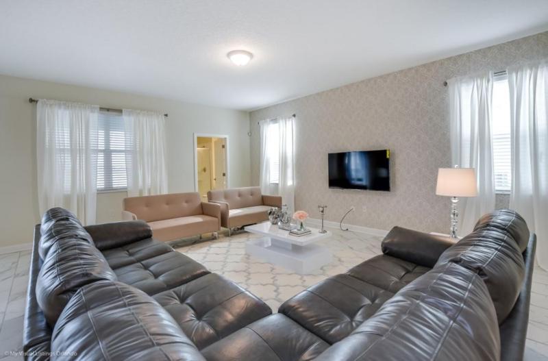 Holiday Home image 2