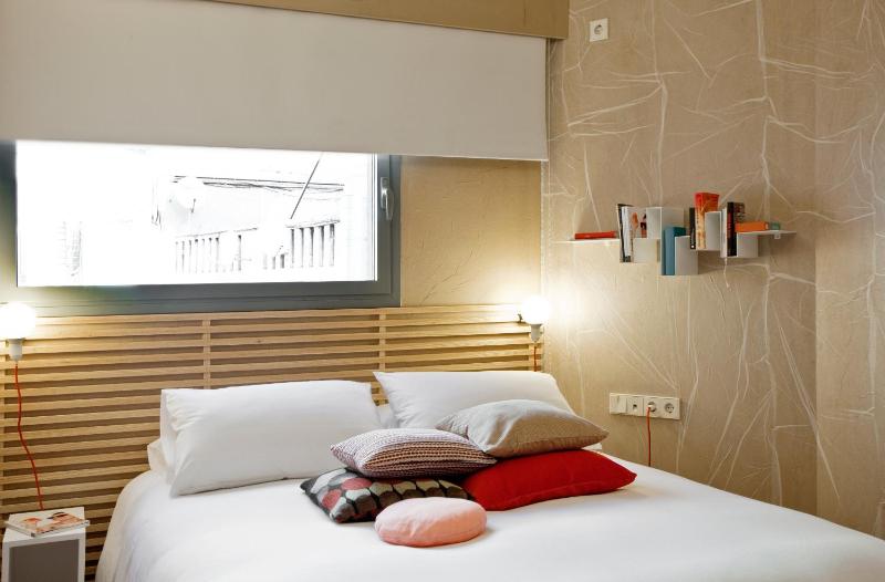 Two-Bedroom Penthouse with two bathrooms and Terrace image 2