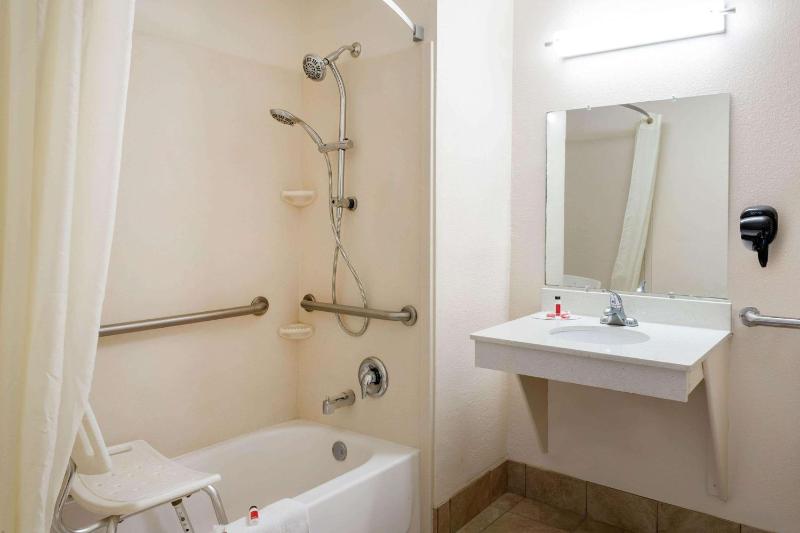 King Room - Mobility Access/Non-Smoking image 4