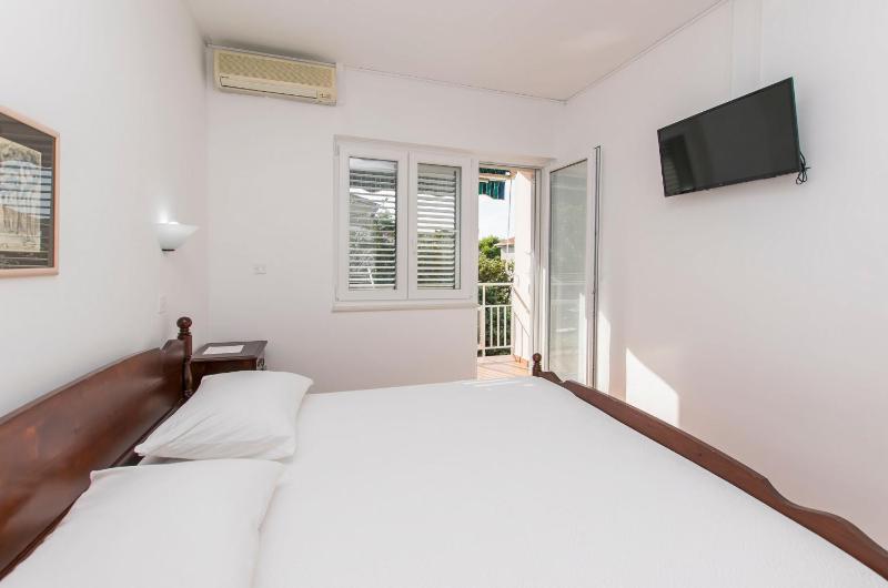Double Room Standard image 3