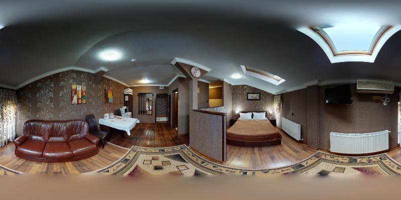 Triple Room image 1