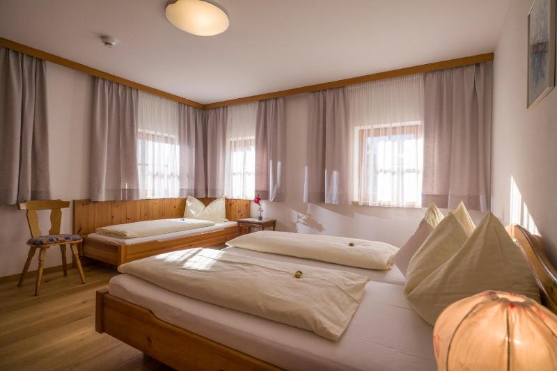 Two-Bedroom Apartment image 4