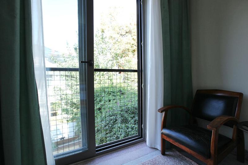 Double Room with Garden View image 3