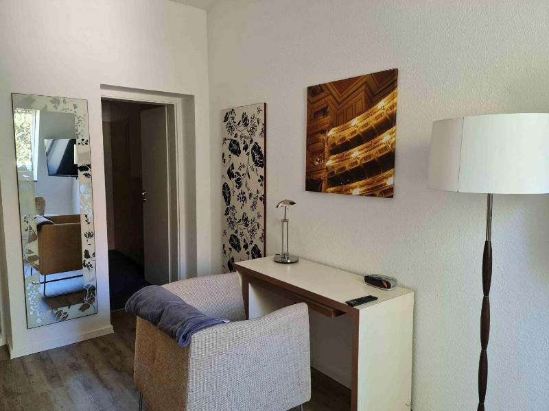 Budget Double Room image 3