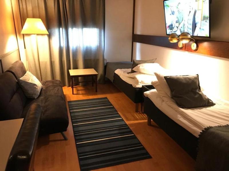 Twin Room image 1