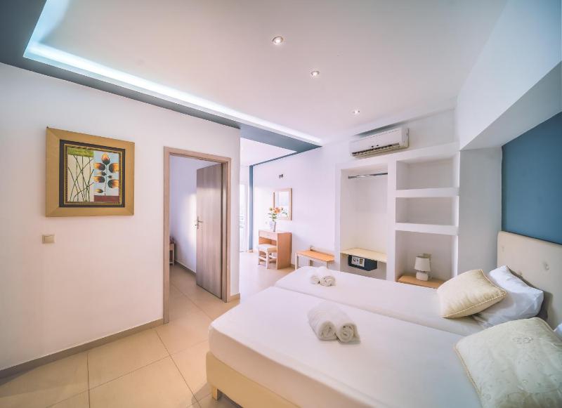 Superior Apartment image 2