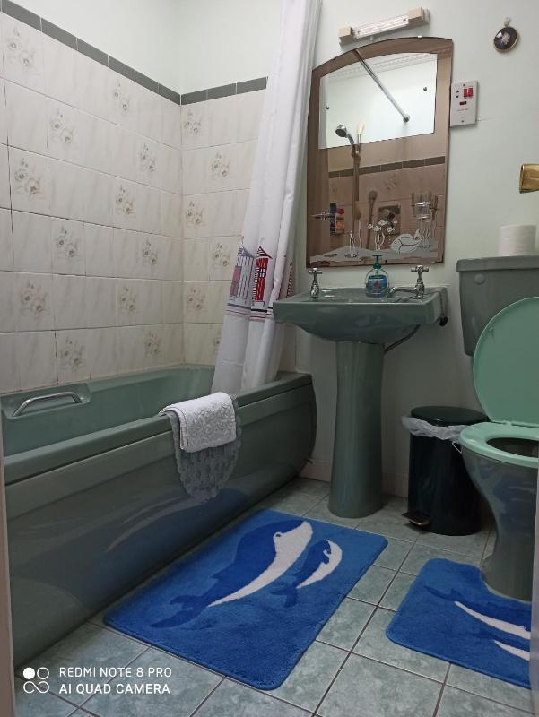 Small Double Room with Private External Bathroom image 4