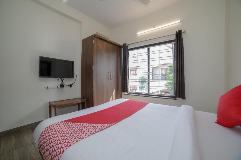 Hotel Shelter - image 16
