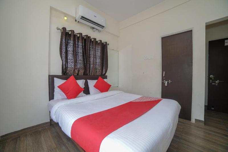 Hotel Shelter - image 24