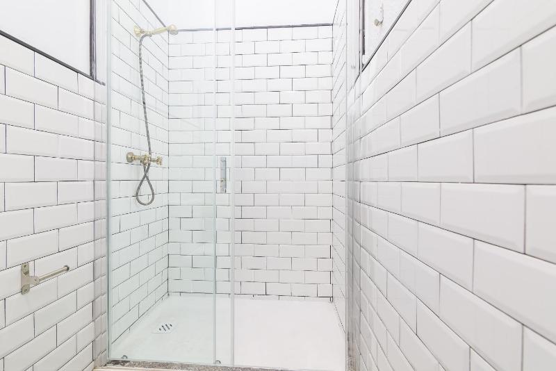 One-Bedroom Apartment image 2