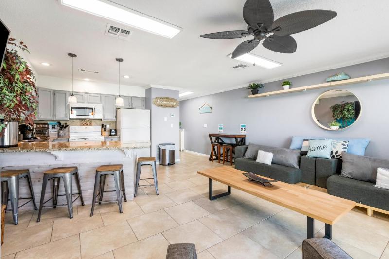 One Bedroom Apartment image 3