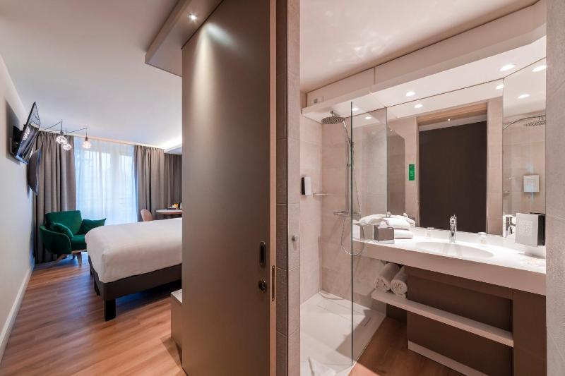 Standard Queen Room image 2