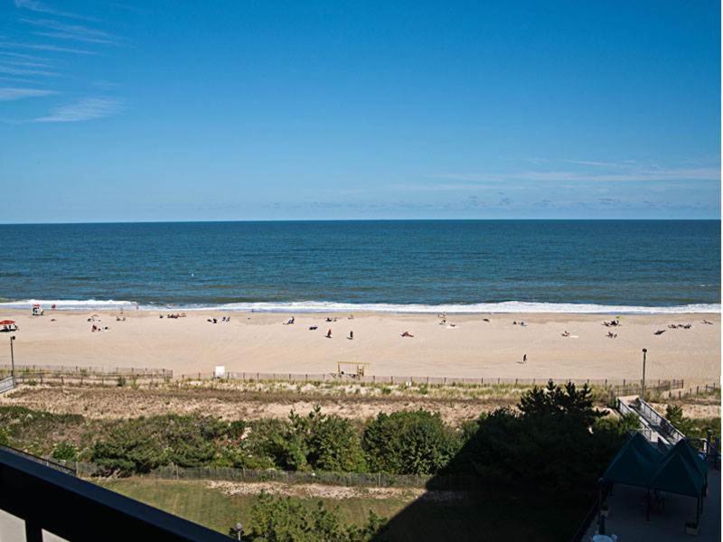 Apartment with Terrace image 1
