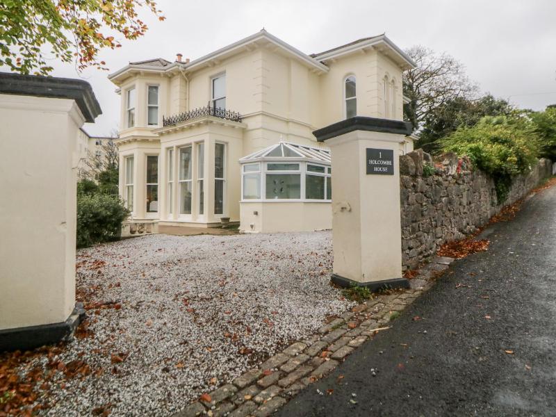 Holcombe House - image 11