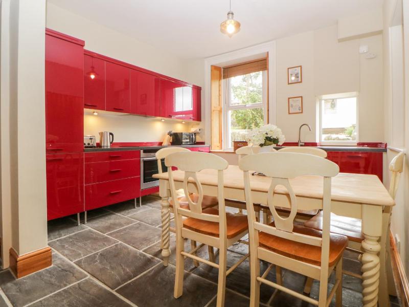Holcombe House - image 28