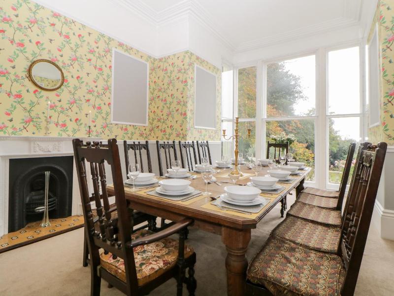 Holcombe House - image 13