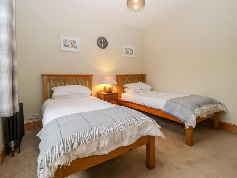 Holcombe House - image 23
