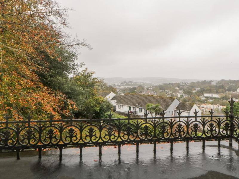Holcombe House - image 34