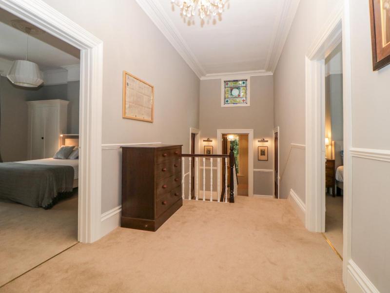 Holcombe House - image 14