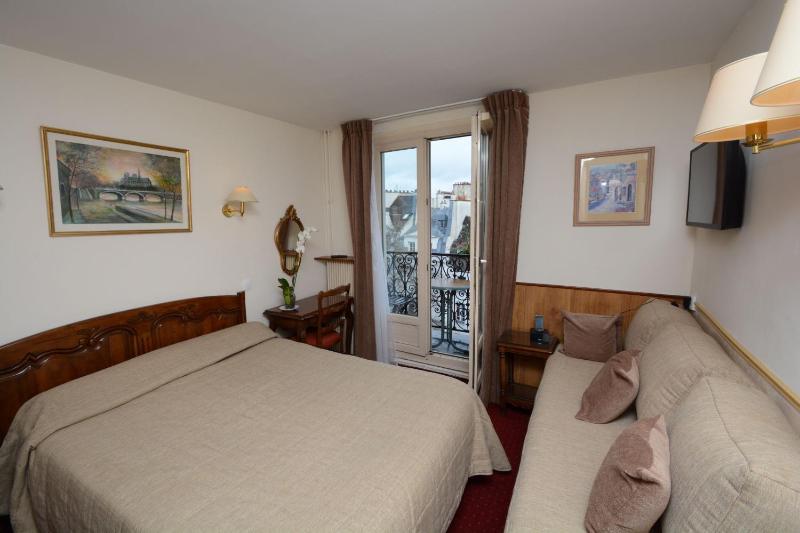 Classic Triple Room image 3