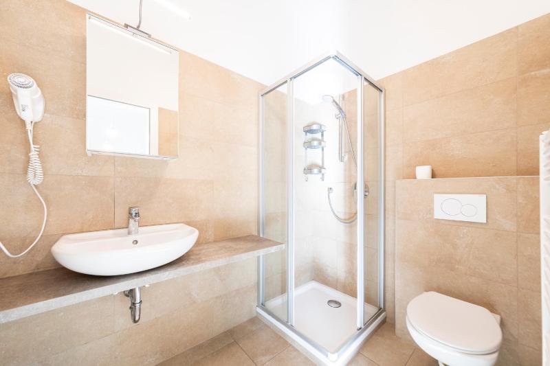 Deluxe Double Room with Balcony image 2