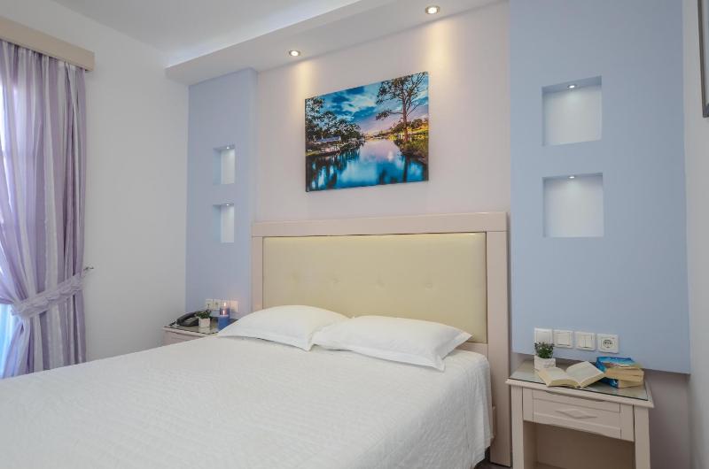 Double or Twin Room image 2