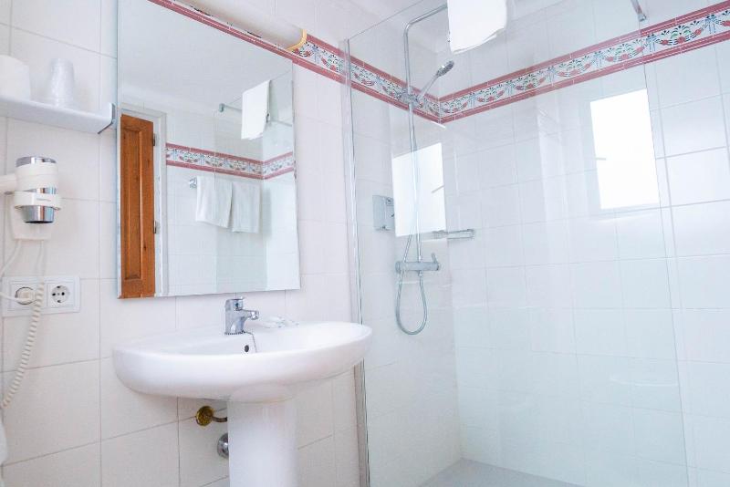 Double or Twin Room with Balcony image 1