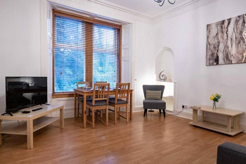 Two-Bedroom Apartment image 4