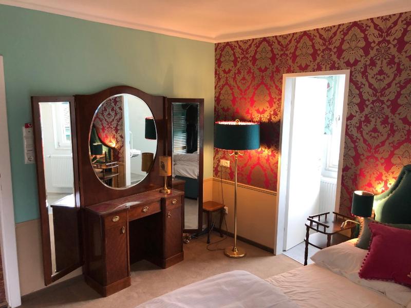 Deluxe Room (1 adult + 1 child) image 3
