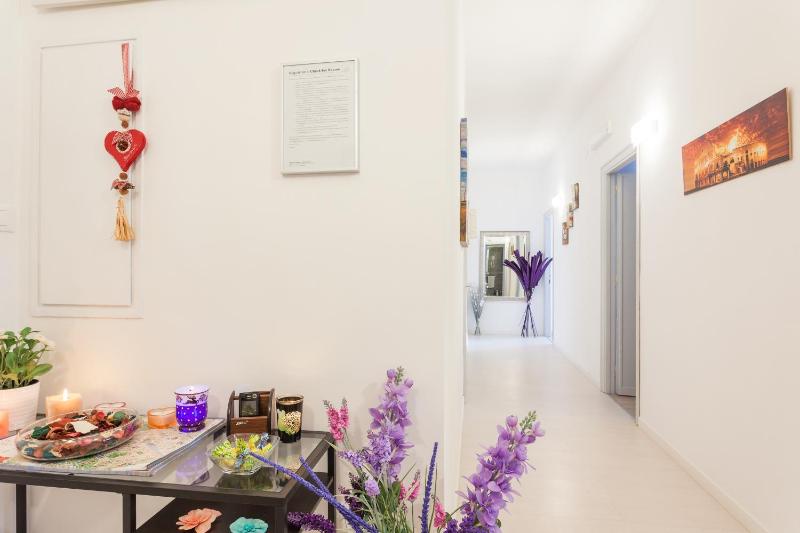 Deluxe Family Room image 3