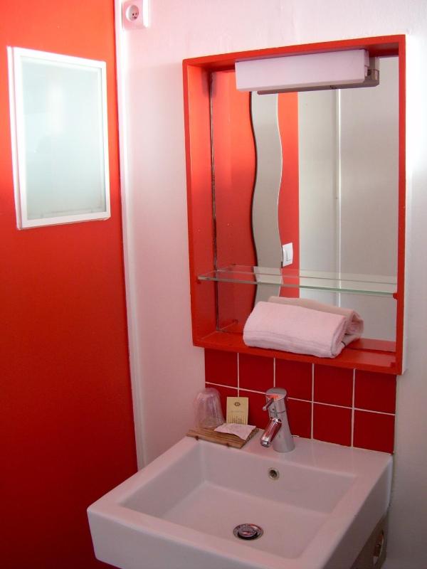 Double Room Cabin image 1