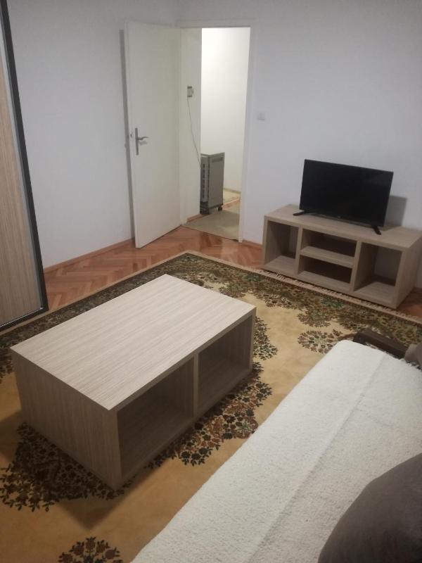 One-Bedroom Apartment image 1