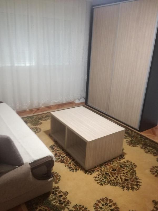 One-Bedroom Apartment image 2