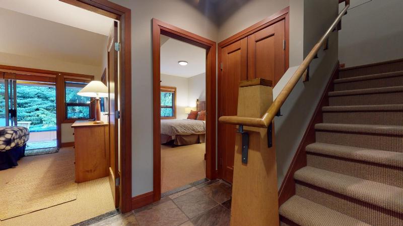 3BR in Montbello Cozy Townhouse Private Hot Tub Near Village Fireplace - image 6
