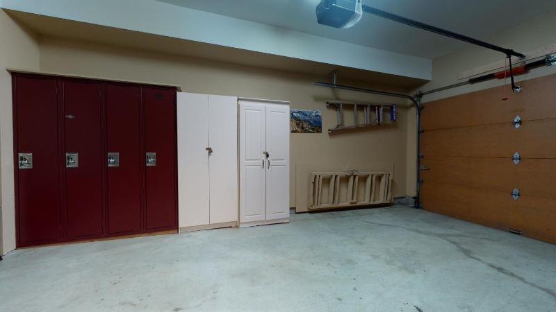 3BR in Montbello Cozy Townhouse Private Hot Tub Near Village Fireplace - image 22
