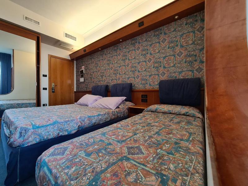 Triple Room image 2