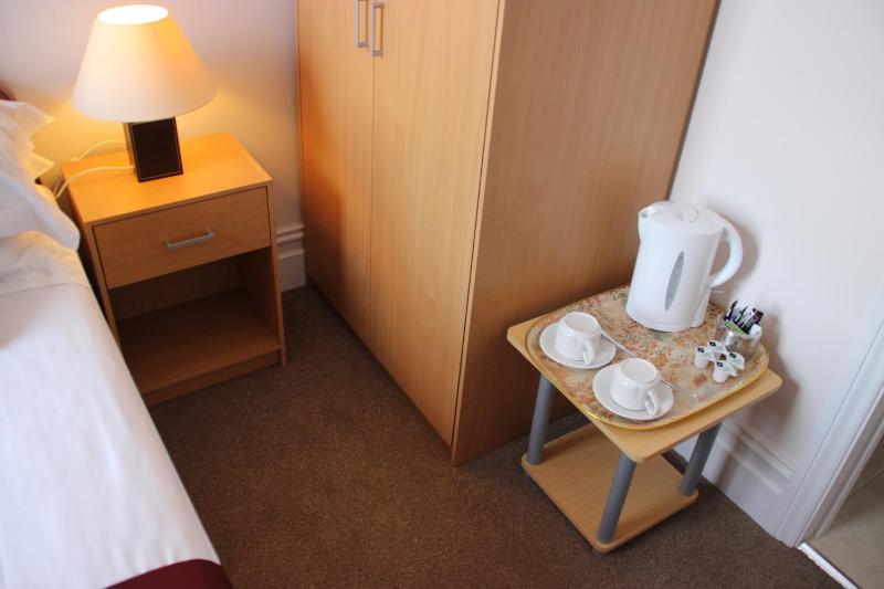 Double Room image 4