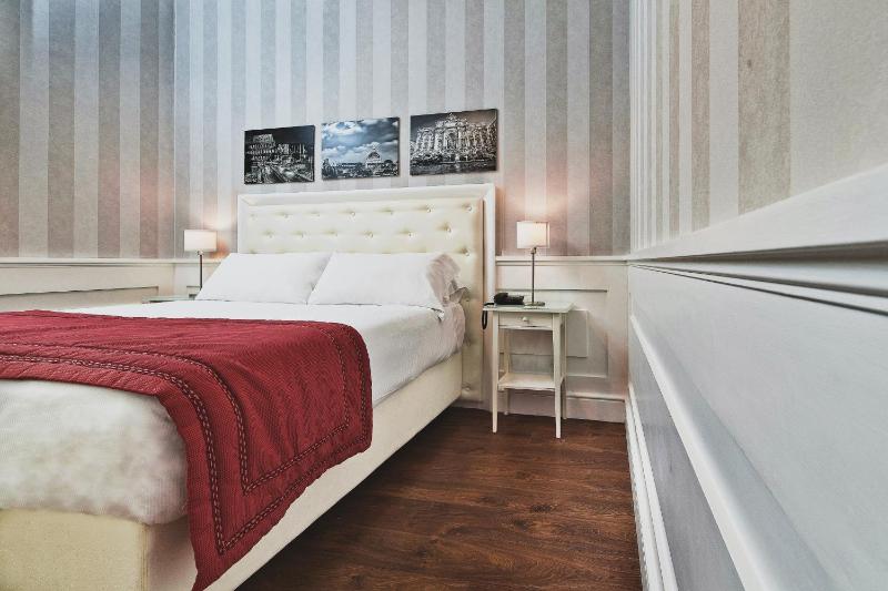 Double or Twin Room image 3