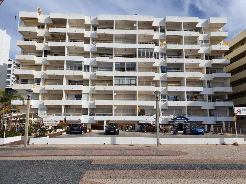 Apartment with Sea View image 2