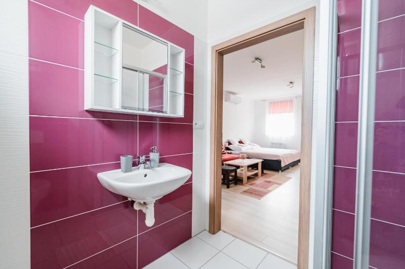 Deluxe Apartment image 3