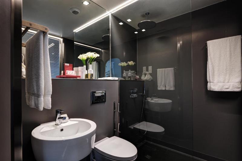 Lx Boutique Hotel - image 13